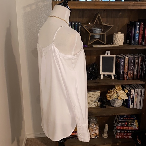 Treasure and Bond Cold Shoulder Top - Picture 6 of 9